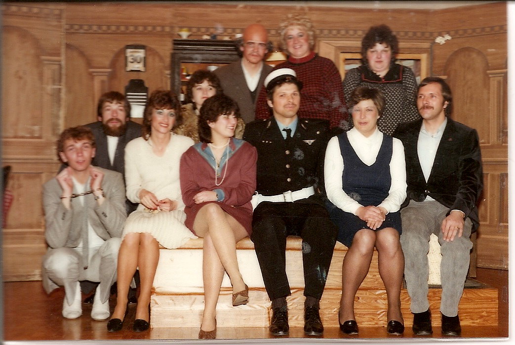 1984 La Perruche et le poulet Groupe théâtral de Court 1984 La Perruche et le poulet Groupe théâtral de Court